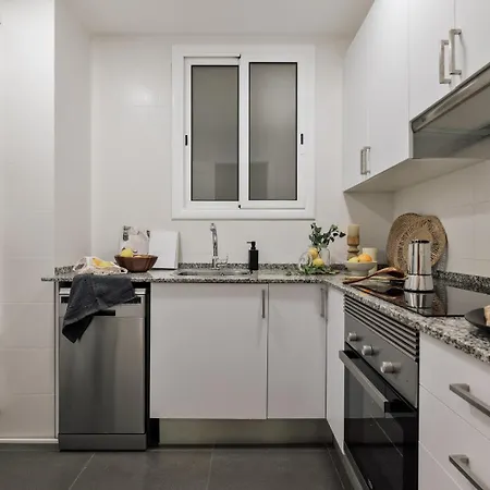 Apartment Yesil - 2 Bedrooms And Office In Sant Antoni Barcelona